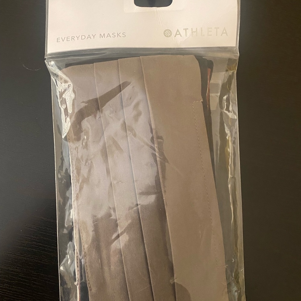 Athleta Everyday Masks NWT